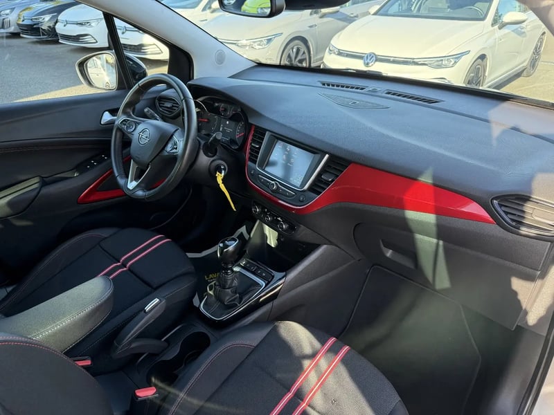 Photo de la voiture OPEL CROSSLAND 1.2 Turbo 110 ch BVM6 GS Line