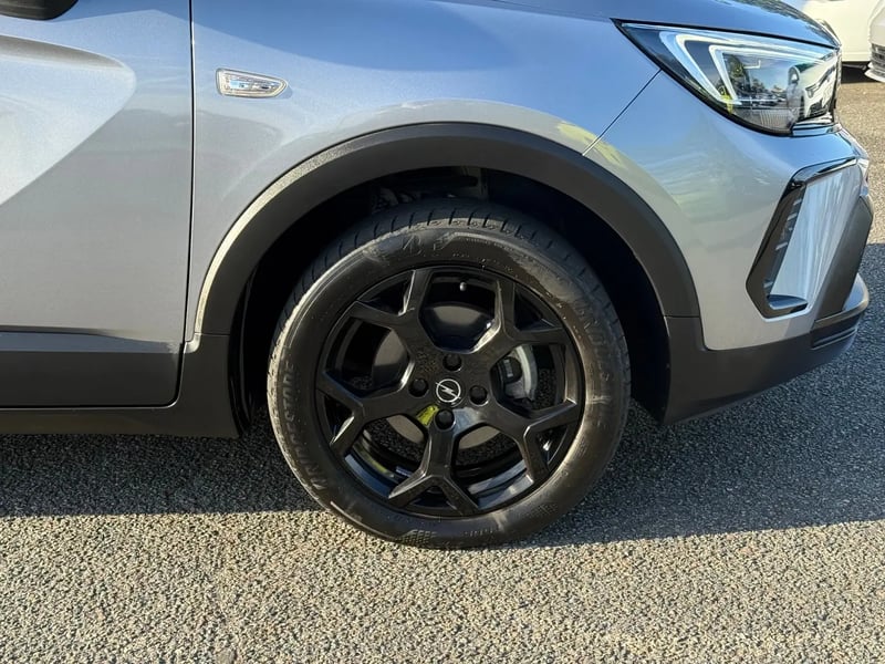 Photo de la voiture OPEL CROSSLAND 1.2 Turbo 110 ch BVM6 GS Line