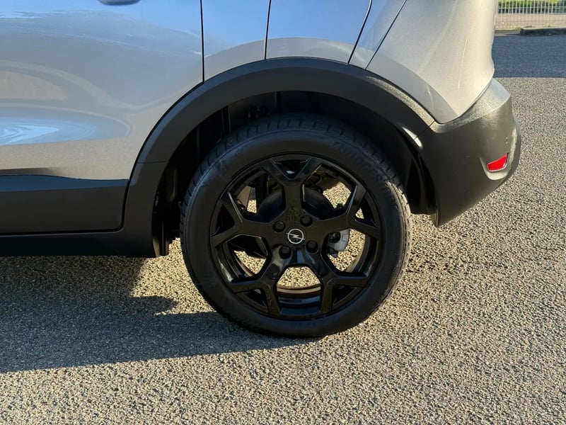 Photo de la voiture OPEL CROSSLAND 1.2 Turbo 110 ch BVM6 GS Line