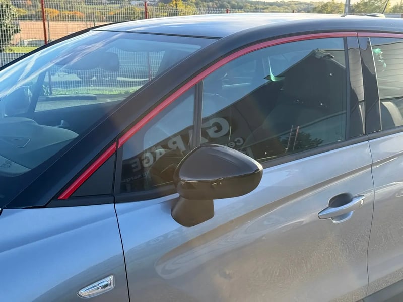 Photo de la voiture OPEL CROSSLAND 1.2 Turbo 110 ch BVM6 GS Line