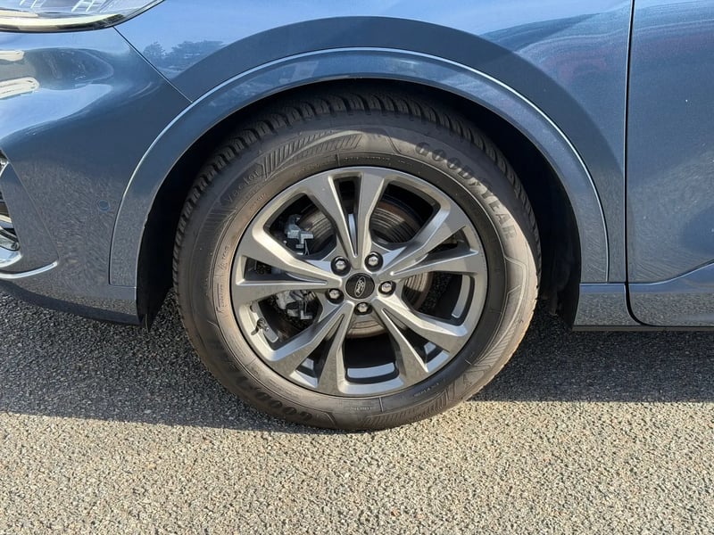 Photo de la voiture FORD KUGA 2.0 TDCi 120 S&S 4x2 Powershift ST-Line