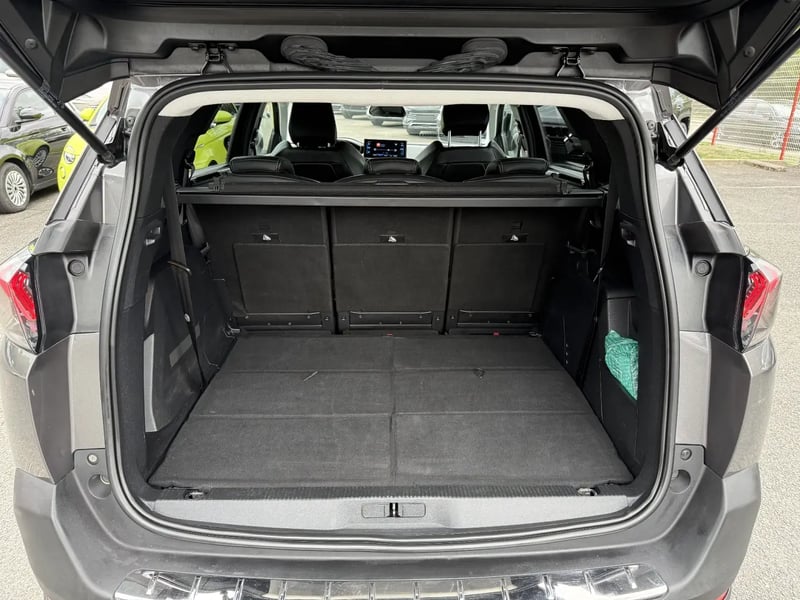 Photo de la voiture PEUGEOT 5008 BlueHDi 130ch S&S BVM6 Allure