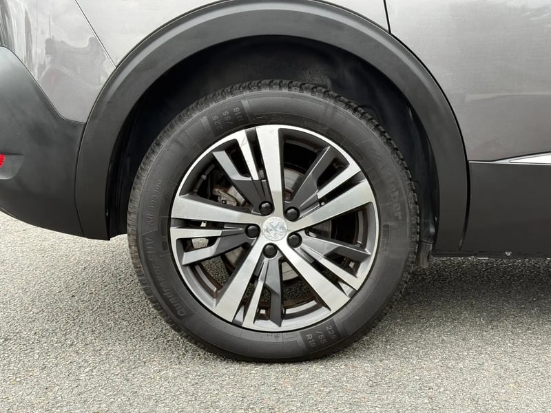 Photo de la voiture PEUGEOT 5008 BlueHDi 130ch S&S BVM6 Allure