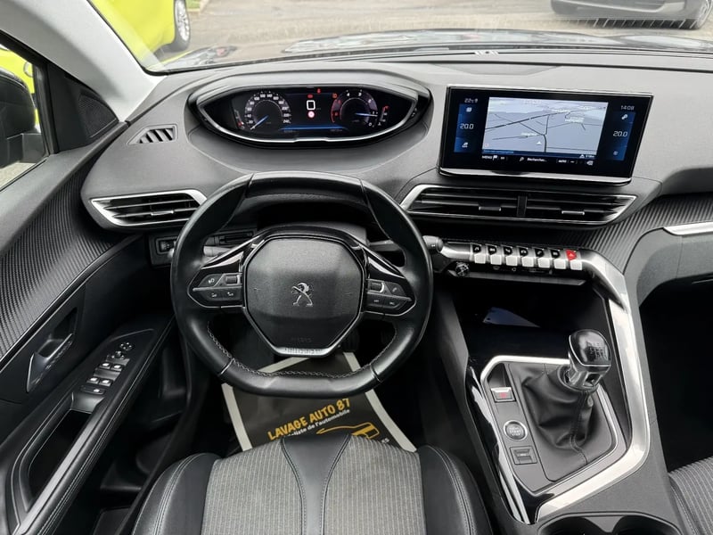 Photo de la voiture PEUGEOT 5008 BlueHDi 130ch S&S BVM6 Allure