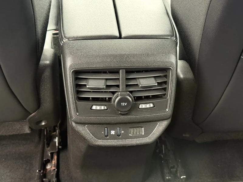 Photo de la voiture PEUGEOT 5008 BlueHDi 130ch S&S BVM6 Allure