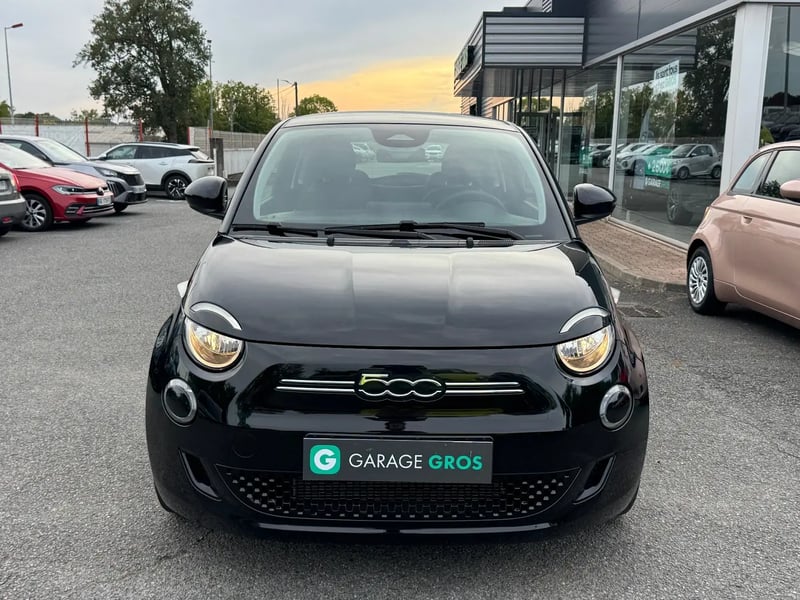 Photo de la voiture FIAT 500e BERLINE 500 e 118 ch Nouvelle 500
