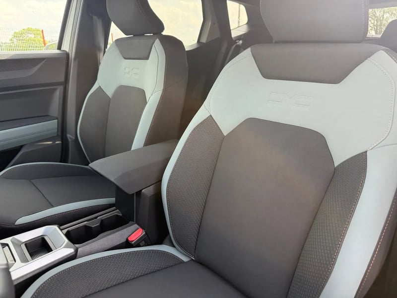 Photo de la voiture DACIA DUSTER ECO-G 120 auto Extreme