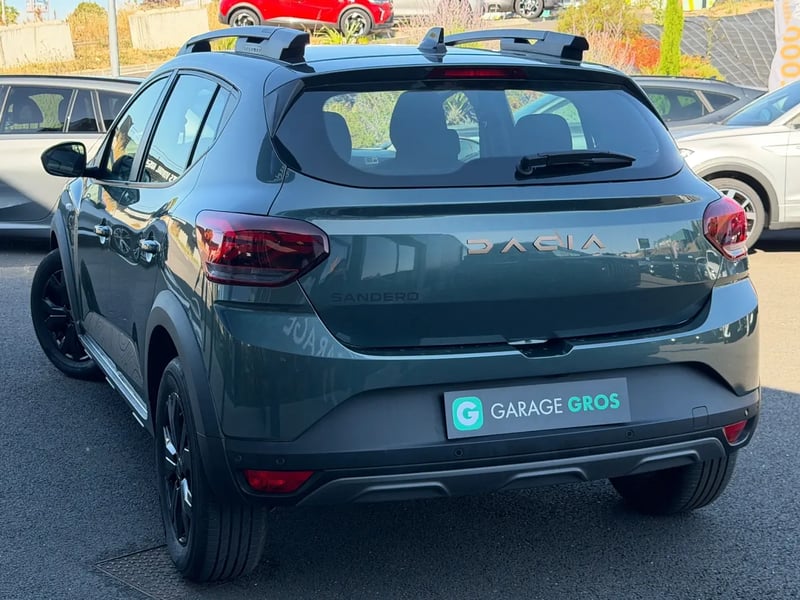 Photo de la voiture DACIA SANDERO ECO-G 100 GSR2 Stepway Extreme +