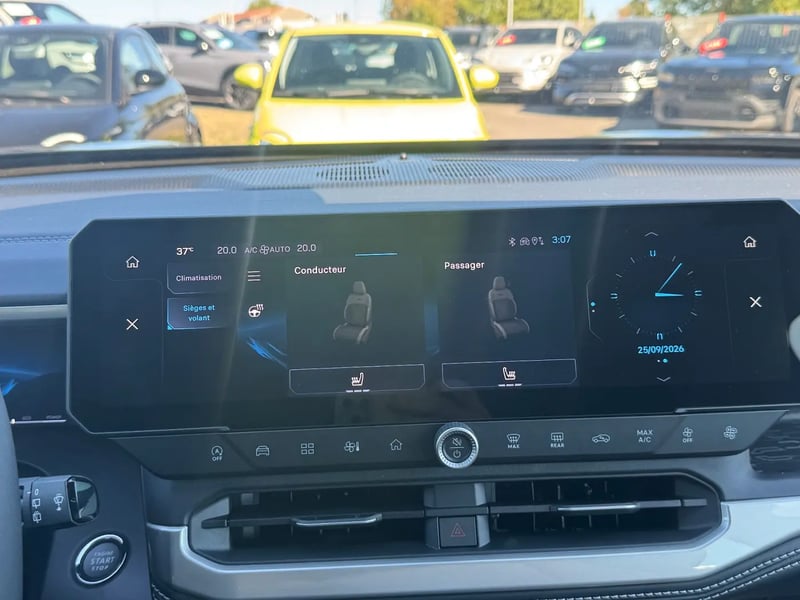 Photo de la voiture JEEP COMPASS 1.2 Turbo T3 145 ch BVR6 e-Hybrid Altitude