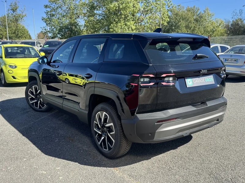Photo de la voiture JEEP COMPASS 1.2 Turbo T3 145 ch BVR6 e-Hybrid Altitude