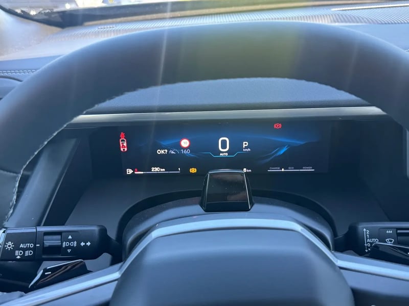 Photo de la voiture JEEP COMPASS 1.2 Turbo T3 145 ch BVR6 e-Hybrid Altitude