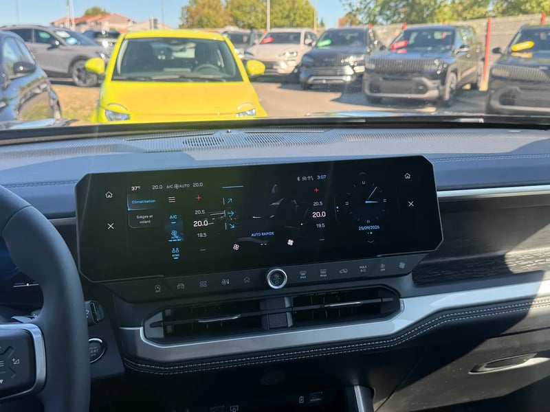 Photo de la voiture JEEP COMPASS 1.2 Turbo T3 145 ch BVR6 e-Hybrid Altitude