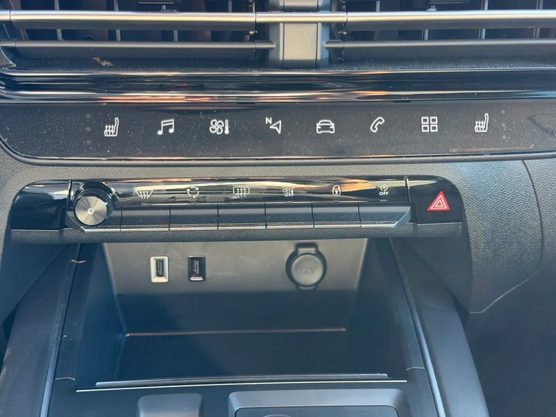 Photo de la voiture CITROEN C5 AIRCROSS Hybride 145 e-DCS6 Max