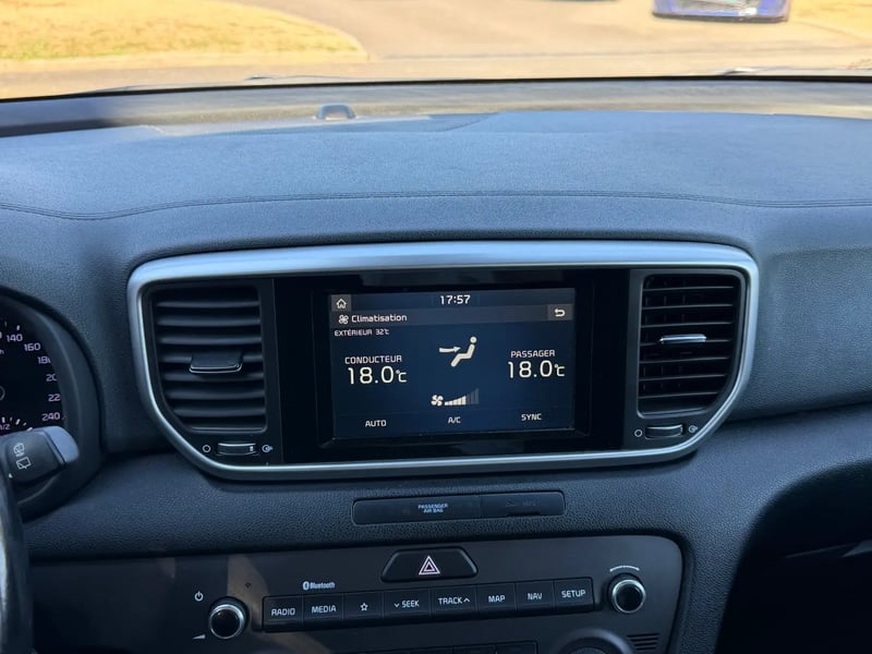 Photo de la voiture KIA SPORTAGE 1.6 CRDi 136 ISG 4x2 DCT7 Active