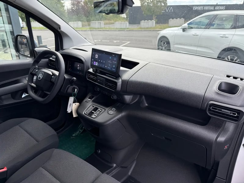 Photo de la voiture CITROEN BERLINGO VAN XL DIESEL 130 CH AUT.