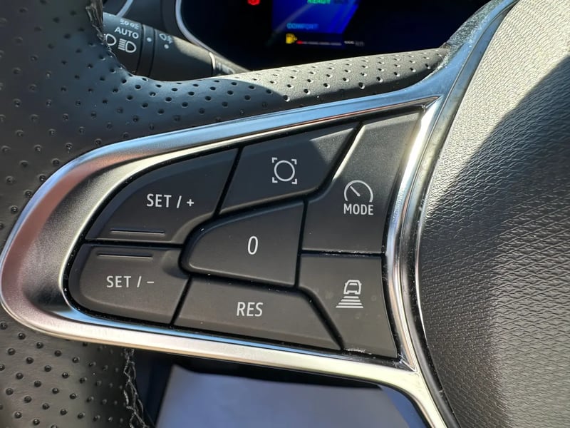 Photo de la voiture RENAULT SYMBIOZ E-Tech full hybrid 145 Iconic