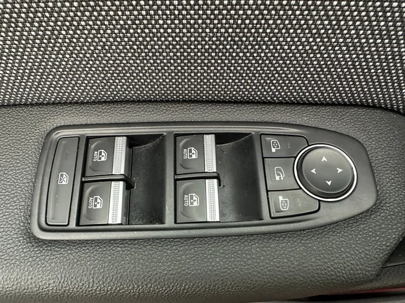 Photo de la voiture RENAULT CAPTUR Eco-G 100 ch Techno