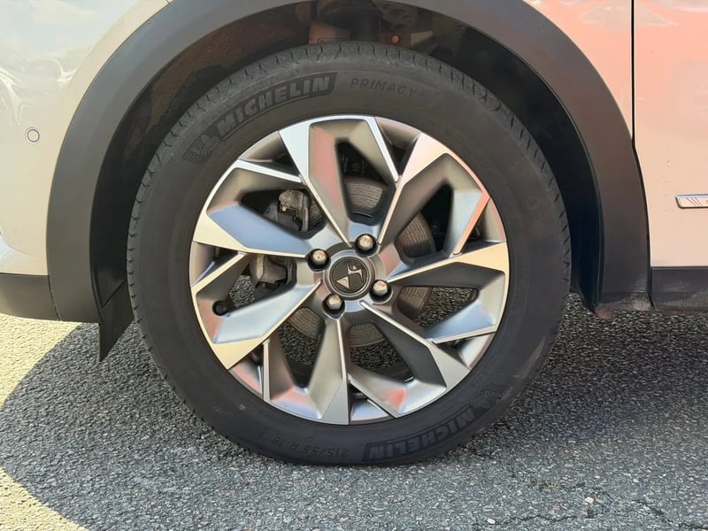 Photo de la voiture DS DS 3 PureTech 130 EAT8 Esprit de Voyage