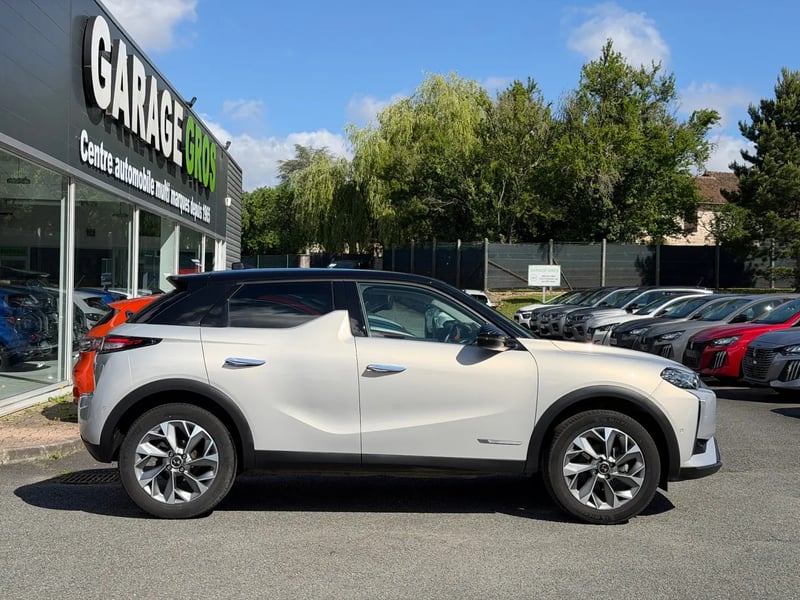 Photo de la voiture DS DS 3 PureTech 130 EAT8 Esprit de Voyage