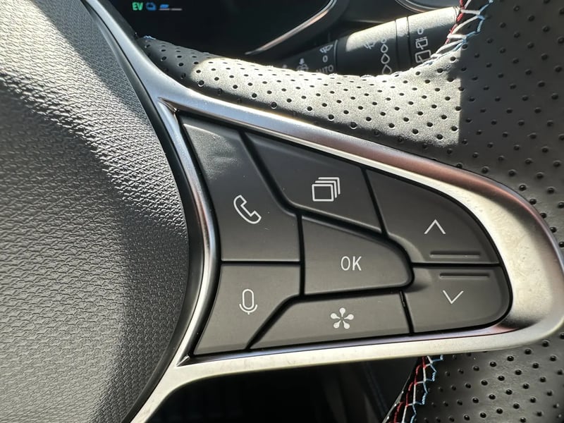 Photo de la voiture RENAULT SYMBIOZ E-Tech full hybrid 145 Esprit Alpine