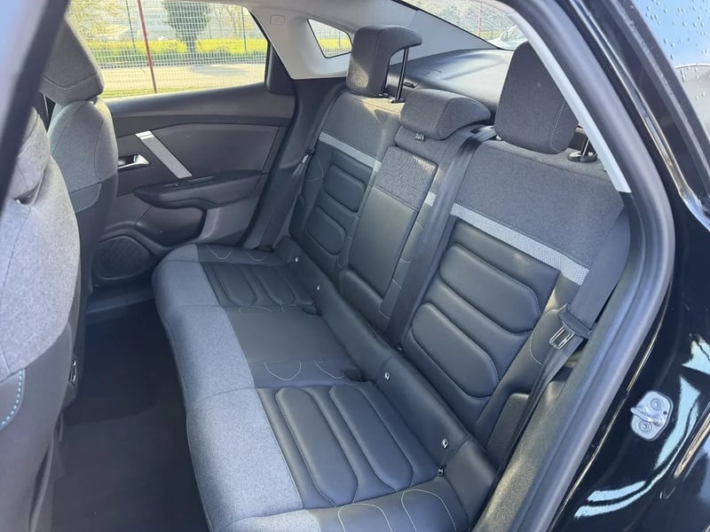 Photo de la voiture CITROEN C4 X PureTech 130 S&S EAT8 Max