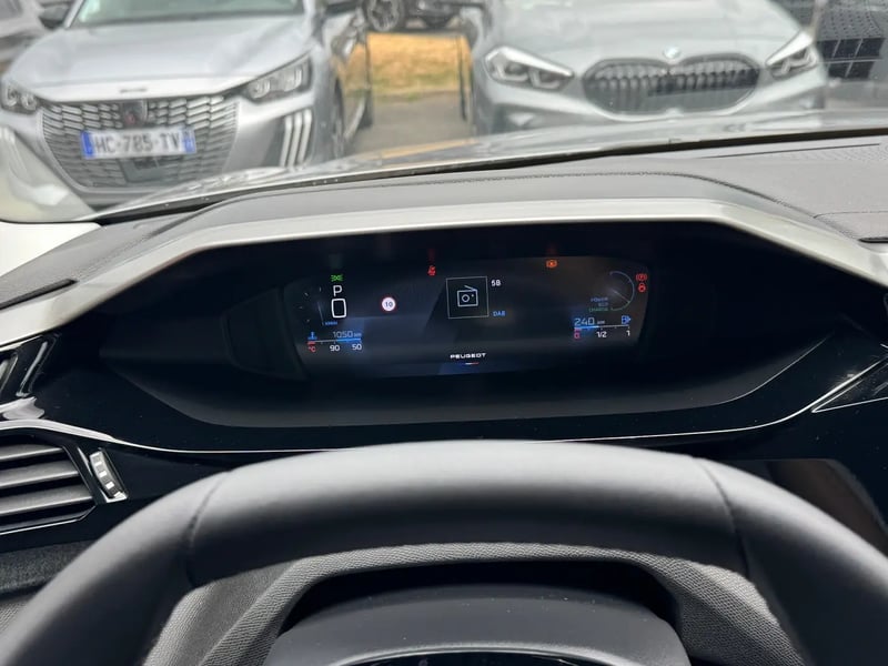 Photo de la voiture PEUGEOT 308 Hybrid 145 e-DCS6 Allure
