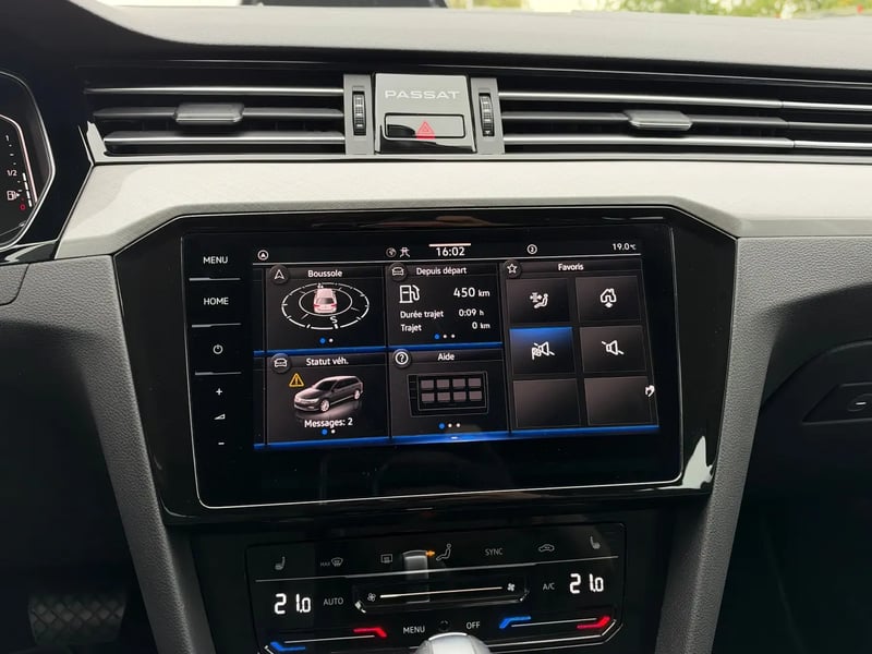 Photo de la voiture VOLKSWAGEN PASSAT SW 2.0 TDI EVO SCR 122 DSG7 Life Plus