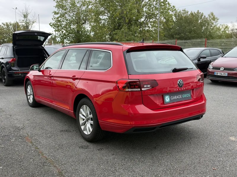 Photo de la voiture VOLKSWAGEN PASSAT SW 2.0 TDI EVO SCR 122 DSG7 Life Plus