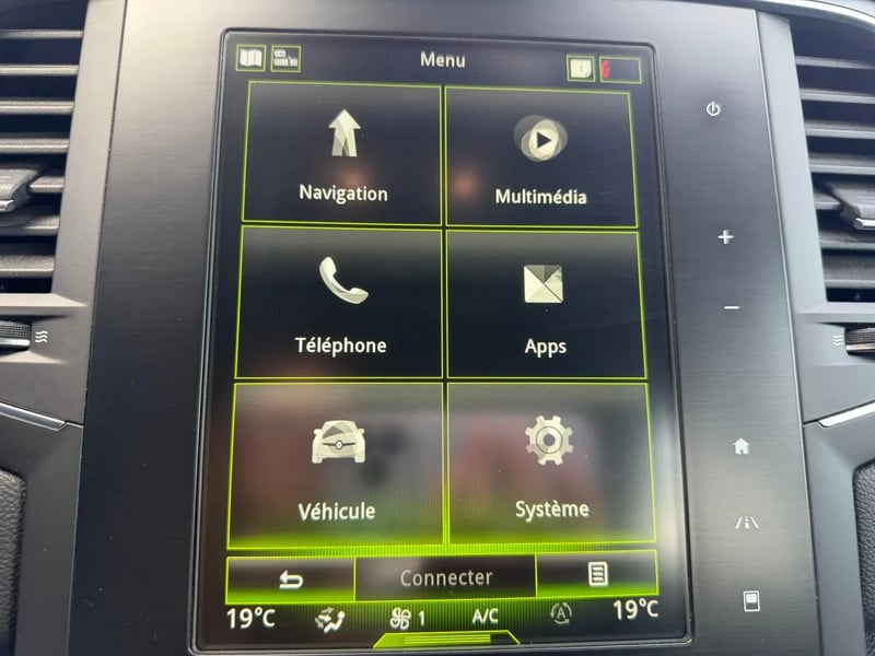 Photo de la voiture RENAULT MEGANE IV BERLINE dCi 115 Business