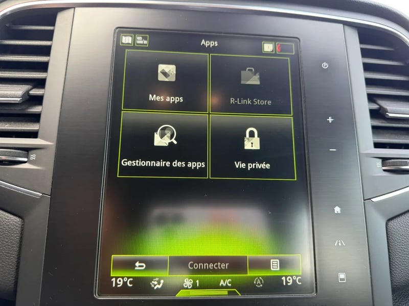 Photo de la voiture RENAULT MEGANE IV BERLINE dCi 115 Business