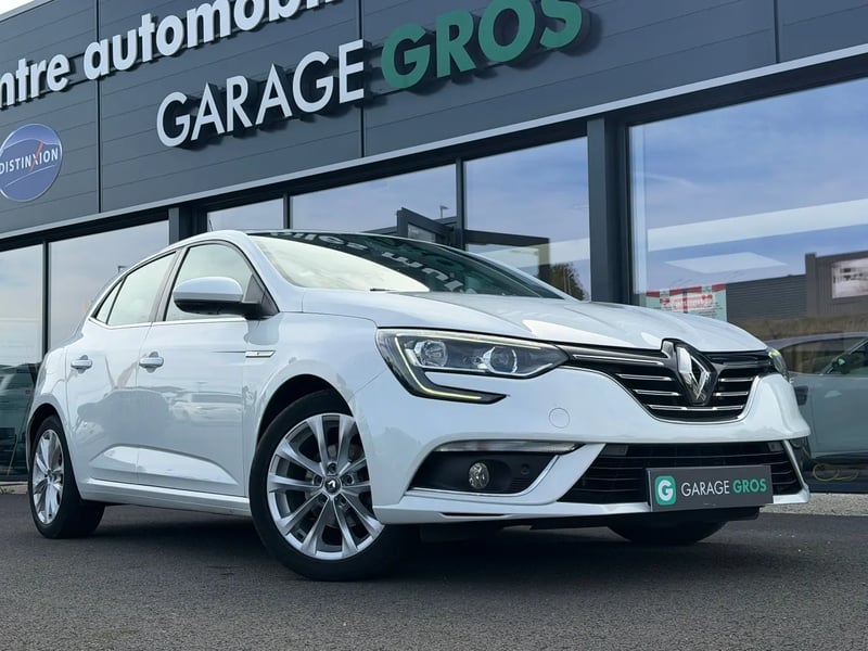 Photo de la voiture RENAULT MEGANE IV BERLINE dCi 115 Business