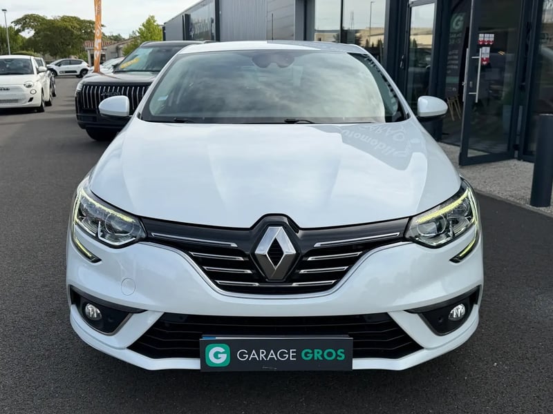 Photo de la voiture RENAULT MEGANE IV BERLINE dCi 115 Business