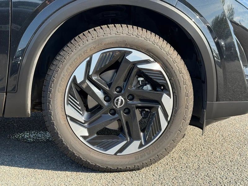 Photo de la voiture NISSAN QASHQAI Mild Hybrid 158 ch N-Connecta