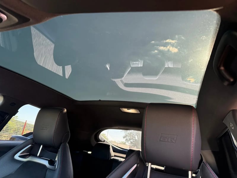 Photo de la voiture TOYOTA C-HR Hybride 200 GR Sport