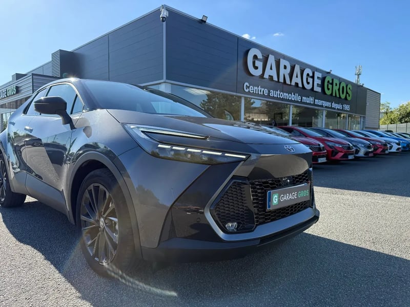 Photo de la voiture TOYOTA C-HR Hybride 200 GR Sport