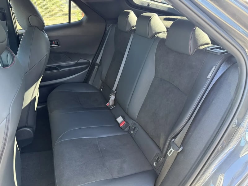 Photo de la voiture TOYOTA C-HR Hybride 200 GR Sport