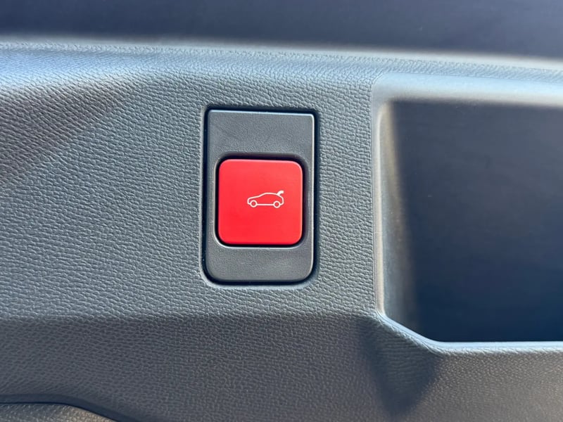 Photo de la voiture PEUGEOT 5008 5008 Hybrid 145ch GT Blanc