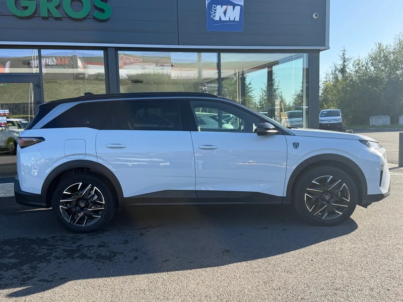 Photo de la voiture PEUGEOT 5008 5008 Hybrid 145ch GT Blanc