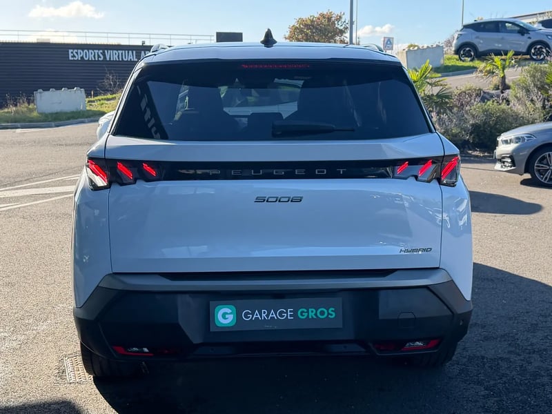 Photo de la voiture PEUGEOT 5008 5008 Hybrid 145ch GT Blanc