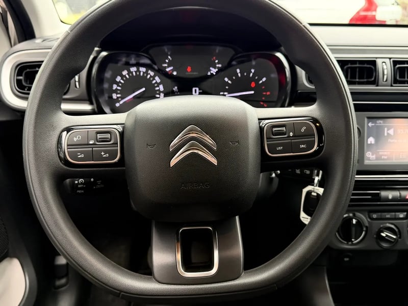 Photo de la voiture CITROEN C3 PureTech 83 ch BVM5 You