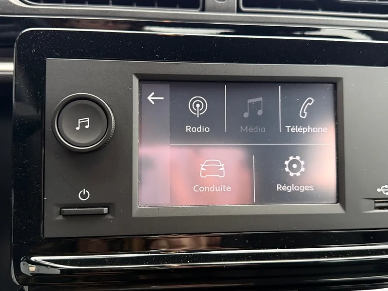 Photo de la voiture CITROEN C3 PureTech 83 ch BVM5 You