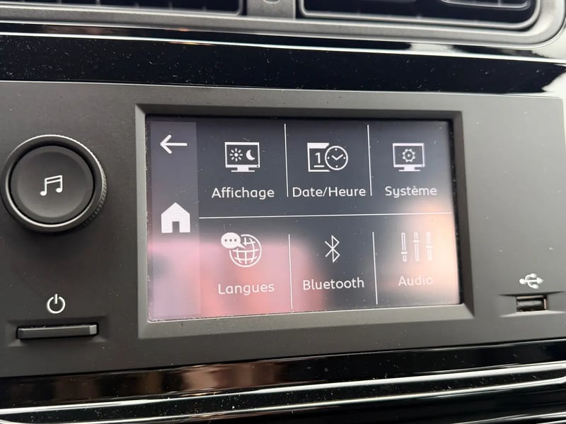 Photo de la voiture CITROEN C3 PureTech 83 ch BVM5 You