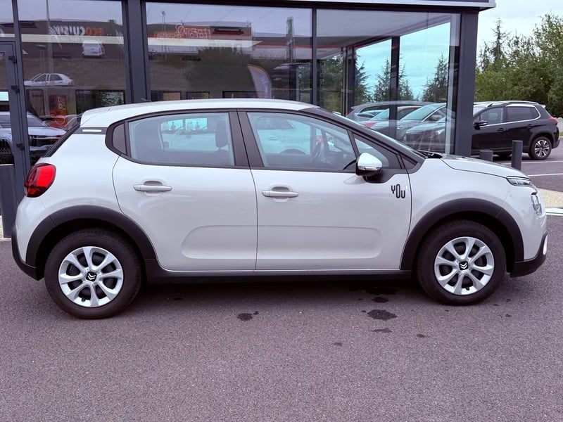 Photo de la voiture CITROEN C3 PureTech 83 ch BVM5 You