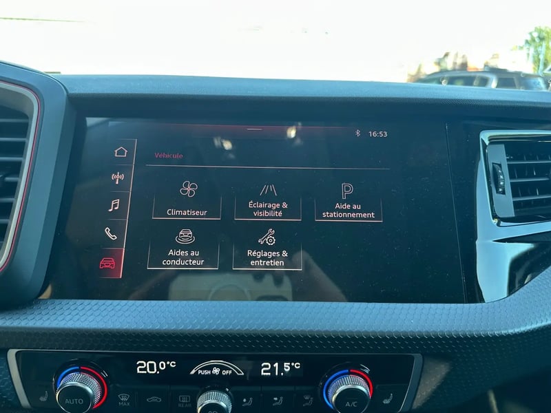 Photo de la voiture AUDI A1 SPORTBACK 25 TFSI 95 ch BVM5 S Line