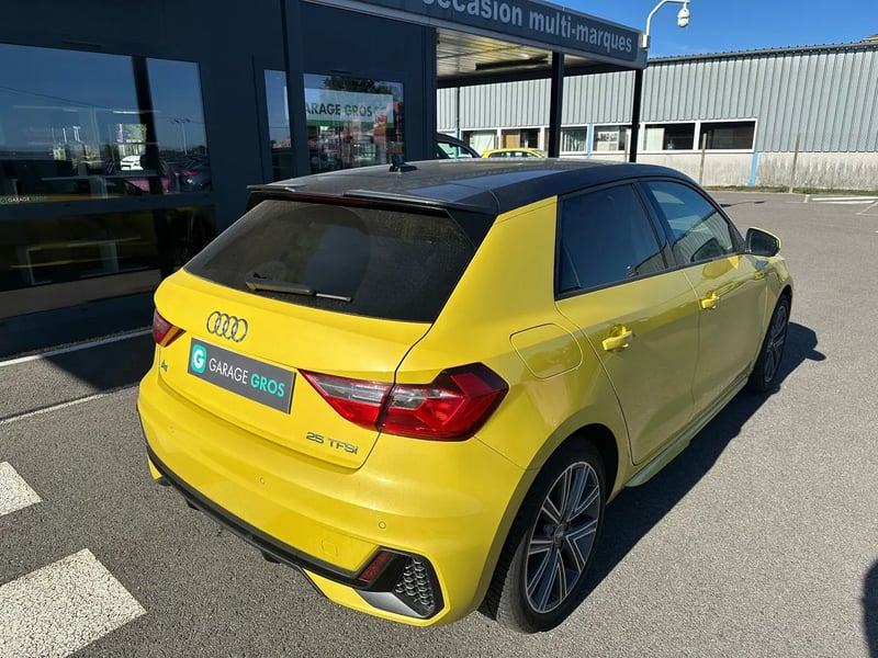 Photo de la voiture AUDI A1 SPORTBACK 25 TFSI 95 ch BVM5 S Line
