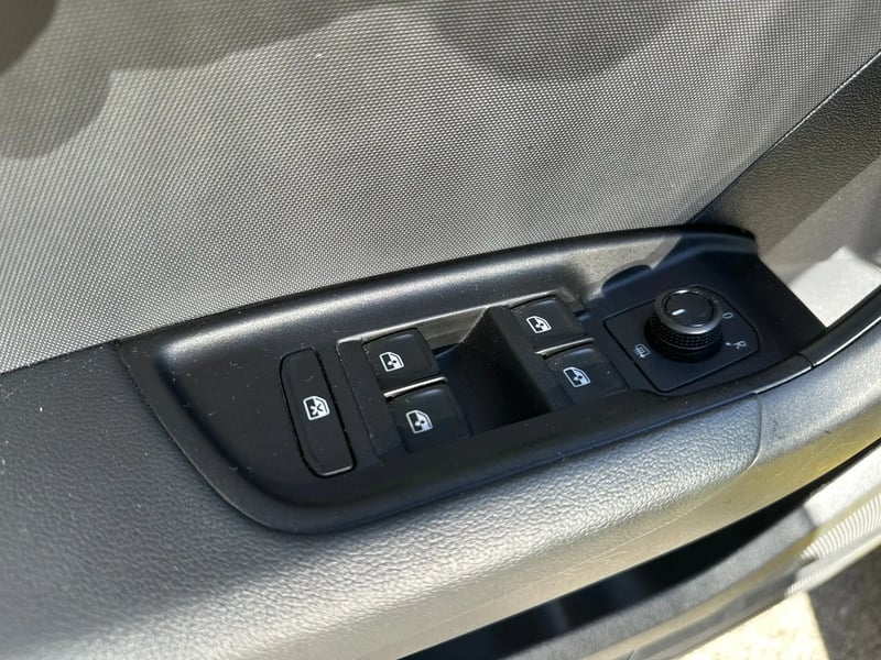 Photo de la voiture AUDI A1 SPORTBACK 25 TFSI 95 ch BVM5 S Line