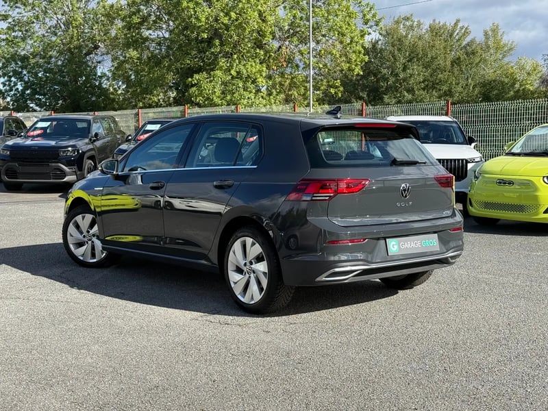 Photo de la voiture VOLKSWAGEN GOLF 1.5 eTSI OPF 130 DSG7 Style