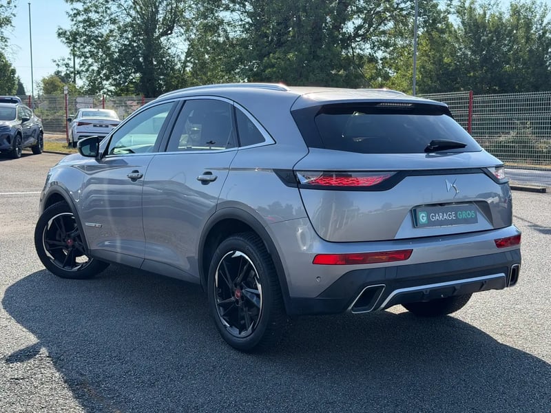 Photo de la voiture DS DS7 CROSSBACK BlueHDi 180 EAT8 Performance Line
