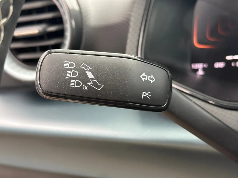 Photo de la voiture SEAT ARONA 1.0 TSI 115 ch Start/Stop DSG7 Xperience