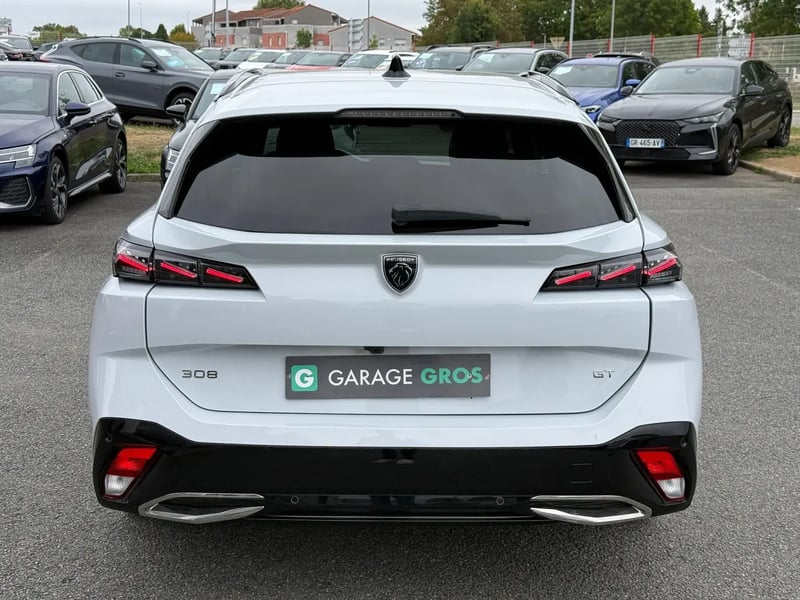Photo de la voiture PEUGEOT 308 SW BlueHDi 130ch S&S EAT8 GT